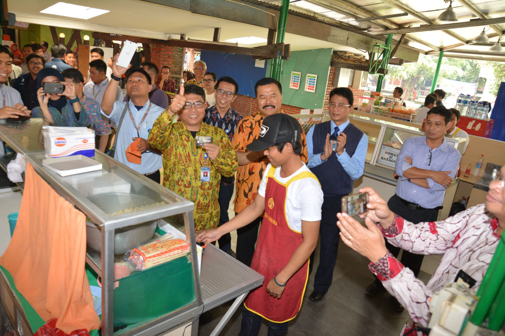 TAPCASH: Teknologi Baru Kantin Fakultas Teknik UI