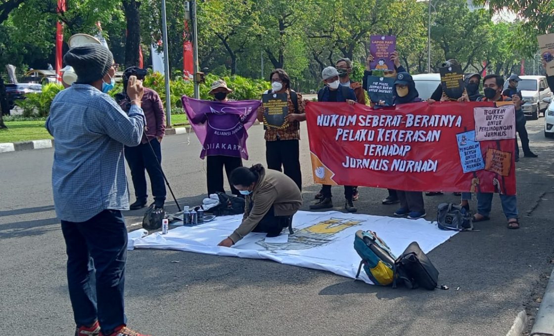 Aksi Solidaritas AJI Jakarta Dengan LBH Pers Menuntut Keadilan Jurnalis Nurhadi