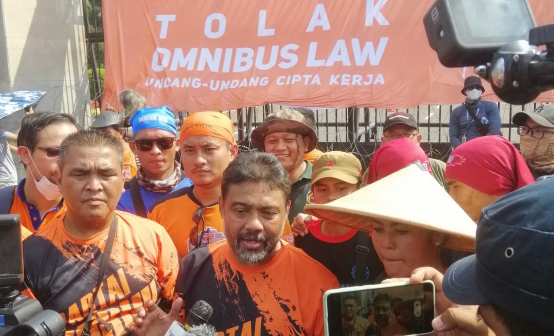 Buntut Kenaikan Harga BBM, Buruh Turun ke Jalan