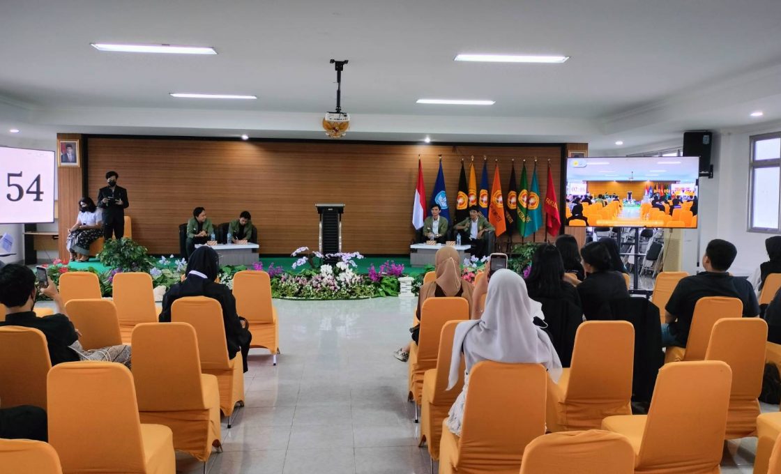 Pembatasan Peserta dan Pengamanan Ketat Mengiringi Jalannya Debat Pemira di Kampus Limo