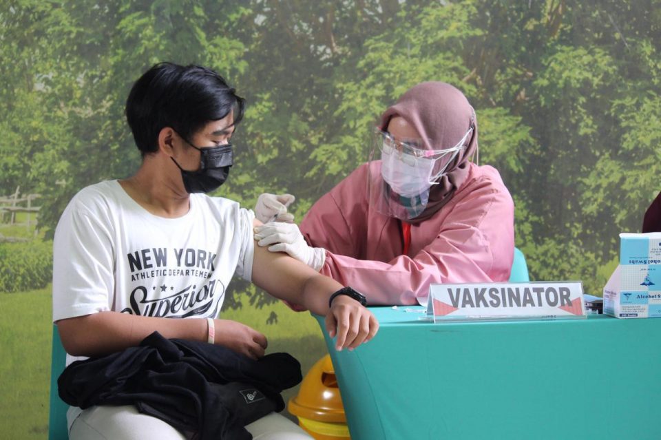 UPNVJ Selenggarakan Vaksinasi Massal Tahap Pertama