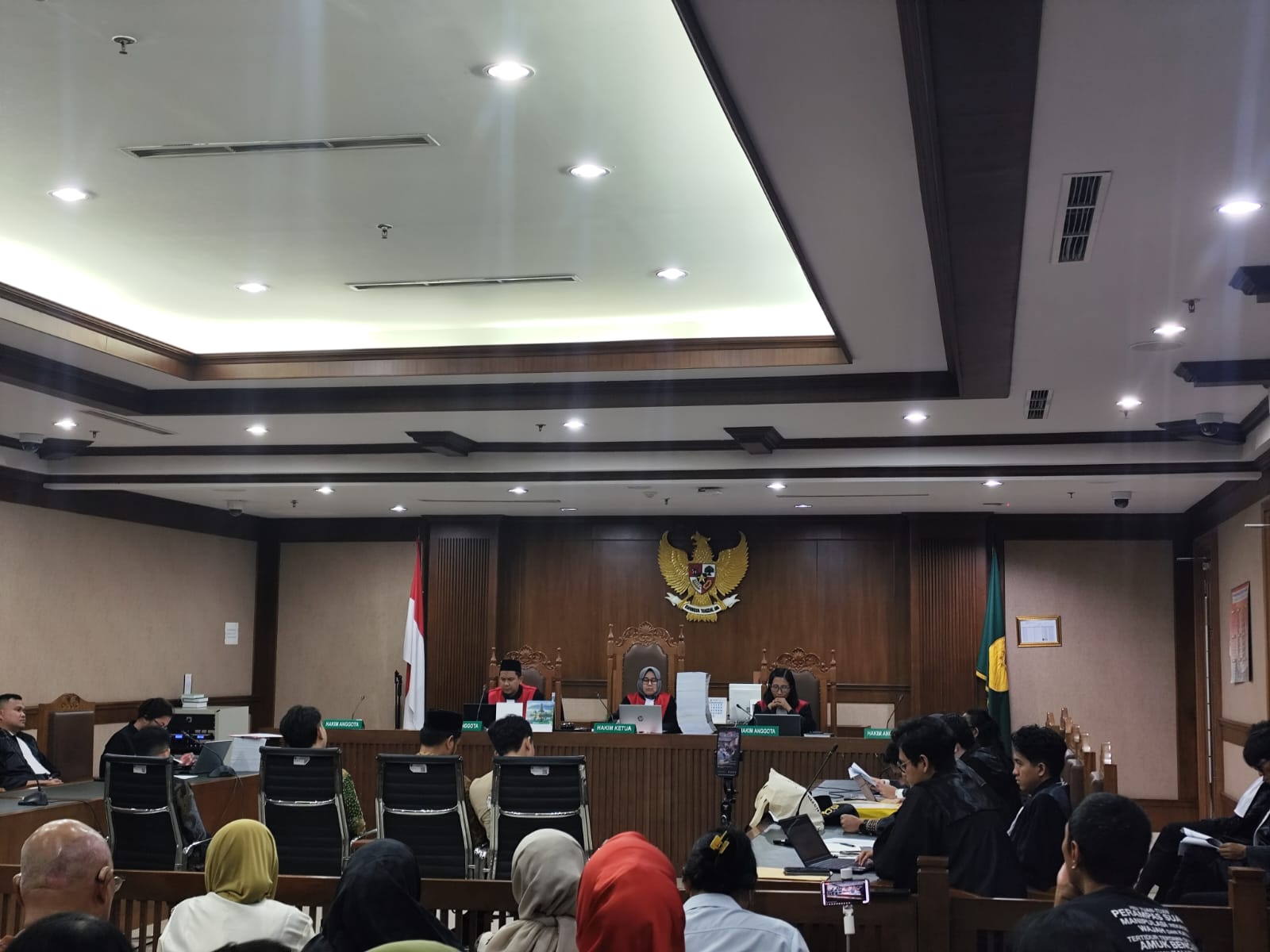 Eksepsi Delpedro dkk Soroti Kecacatan Prosedur, Terdakwa Dinilai Merupakan Kambing Hitam